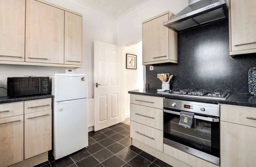 Largs Apartment | Coorie Doon, Largs, spacious 2 bedroom apartment