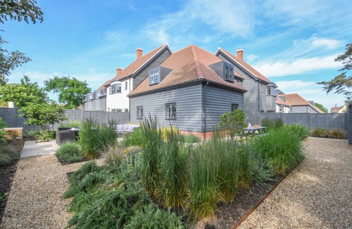 Thorpeness Cottage | Corner Cottage, Thorpeness