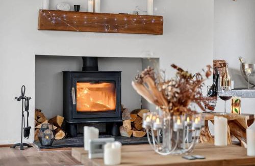 Bearsden House | Corner View - Welcoming family home with conservatory