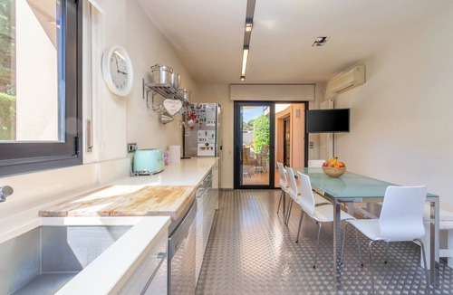 Mont-Ras Villa | Costa Brava Relax: Gran Jardín y Piscina Privada