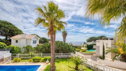 Lloret de Mar Villa | Costacabana - Villa Estrella
