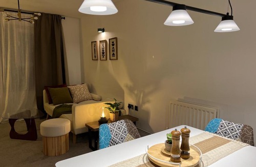 Hatfield Apartment | Cosy 1-Bed Apartment near Hertfordshire Uni & Hatfield Business Park