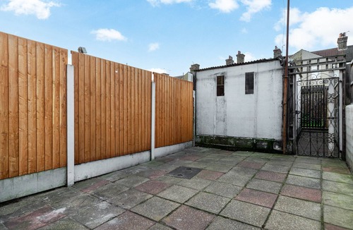 Grays House | Cosy 2 Bed House Close to Station