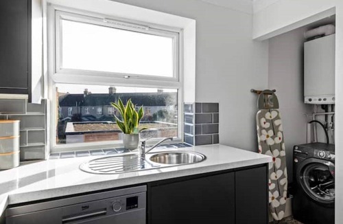 East Ham South Apartment | Cosy 2 Bedroom Flat in East Ham, Close to Excel