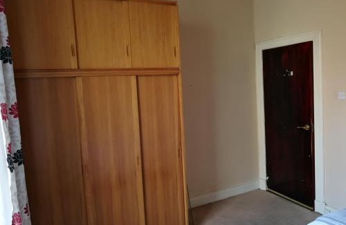 North West Apartment | Cosy 3 Bedroom Full Apartment