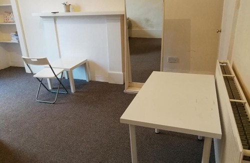 North West Apartment | Cosy 3 Bedroom Full Apartment