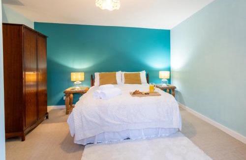 Kirk Yetholm House | Cosy 4-Bed Cottage in Kirk Yetholm by MCPI Hosting, Perfect for Families & Holidaymakers