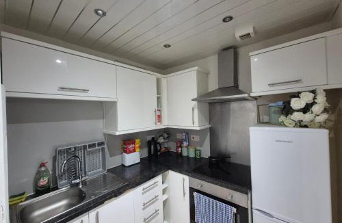 East End Apartment | Cosy and Bright 3-bedroom flat
