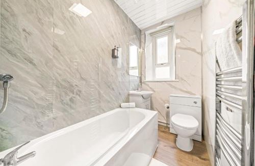 Glasgow Apartment | Cosy and Bright 3-Bedroom Flat