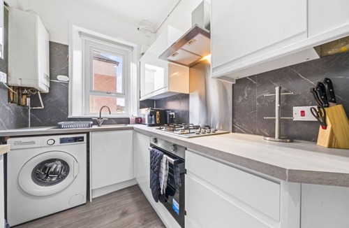 Glasgow Apartment | Cosy and Bright 3-Bedroom Flat