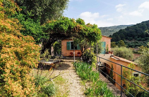 San Bartolomeo al Mare House | Cosy apartment in villa for 4 people with WIFI, terrace, pets allowed and panoramic view