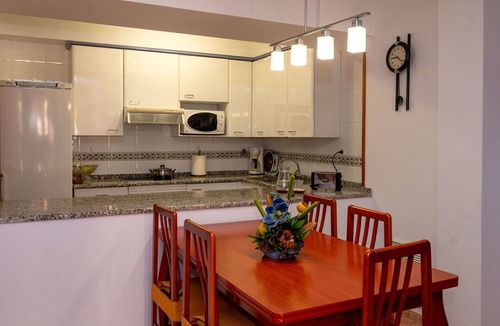 Malgrat de Mar Apartment | Cosy apartment for 4 people with WIFI, pool, A/C, TV and balcony