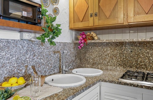 Villaggio Piras Apartment | Cosy apartment for 6 guests with A/C, pool, WIFI, TV and patio