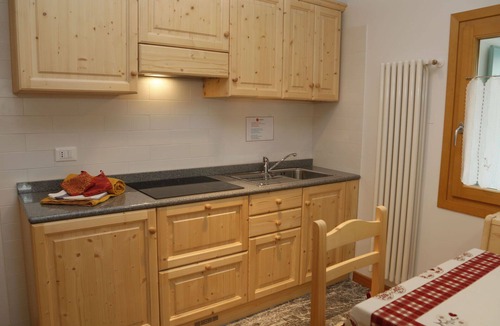 Raveo Apartment | Cosy apartment for 2 guests with WIFI, TV, patio and pets allowed