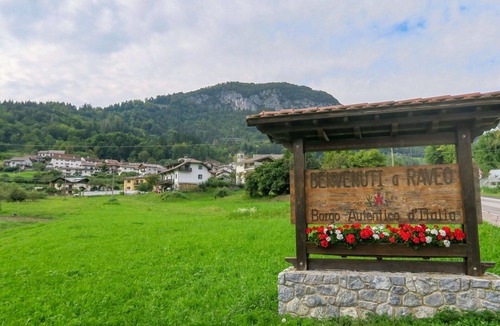 Raveo Apartment | Cosy apartment for 2 guests with WIFI, TV, patio and pets allowed