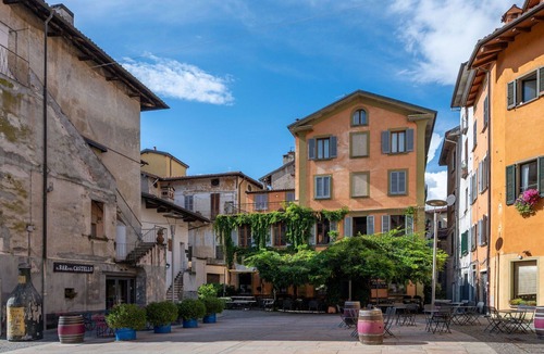 Pallanza Apartment | Cosy apartment for 2 people with WIFI, TV, patio and pets allowed
