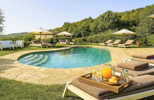 Londa Apartment | Cosy apartment for 2 people with WIFI, A/C, pool and panoramic view