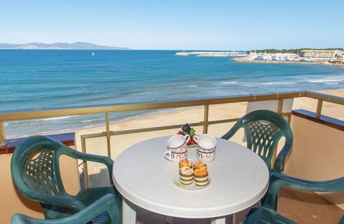 Pedrinya Apartment | Cosy apartment for 4 people with WIFI, TV and terrace