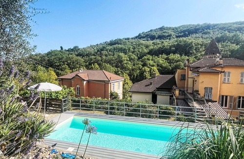 Prela Apartment | Cosy apartment for 6 people with WIFI, pool, TV, patio and pets allowed