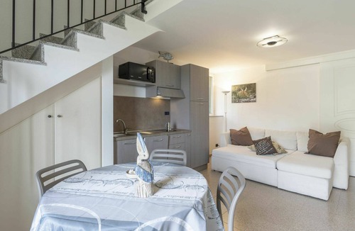 Latte Apartment | Cosy apartment for 4 guests with WIFI, pool, TV and balcony