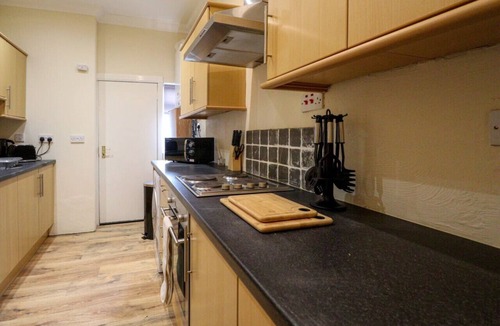 Ardrossan Apartment | Cosy Ardrossan Apartment