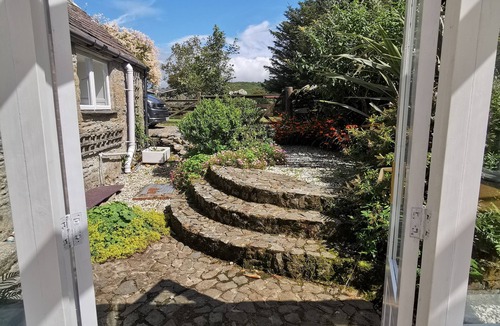 Monreith Cottage | Cosy, Coastal Retreat with Large Garden and Epic Sun Room