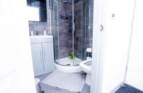 Doncaster House | Cosy Executive City Apartment