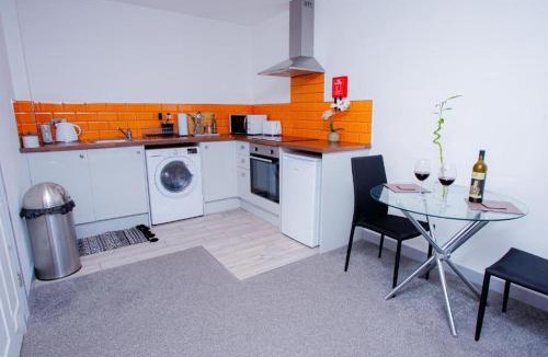 Doncaster House | Cosy Executive City Apartment