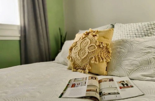 Reefton House | Cosy Historical Chuch in Quaint Mountain Village.