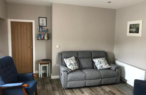 Enniskillen House | Cosy Nook Cottage Kesh