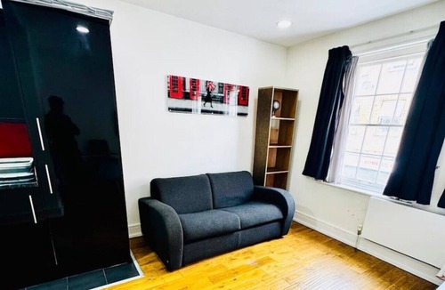 Whitechapel Apartment | Cosy one bedroom flat near Aldgate East station