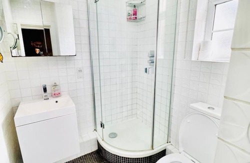 Whitechapel Apartment | Cosy one bedroom flat near Aldgate East station