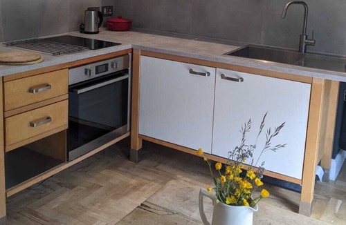 Tarbert Apartment | Cosy Studio in a Tranquil Rural Location