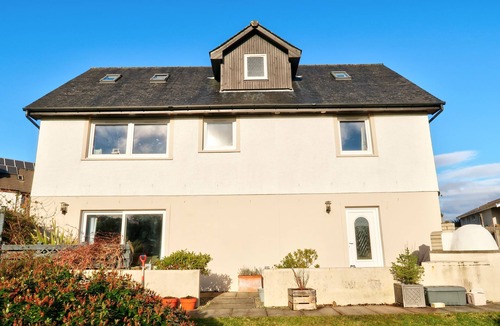 Tobermory Apartment | Cosy Tobermory retreat with garden, perfect for couples