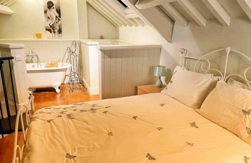 Swindon House | Cotswolds Country Cottage - Boutique & Romantic