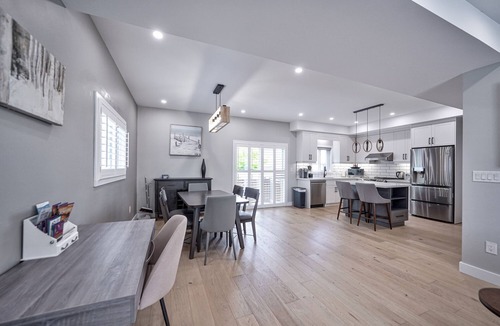 Fort Erie Cottage | Cottage featuring Lake view balcony, private elevator and 3 en-suites!