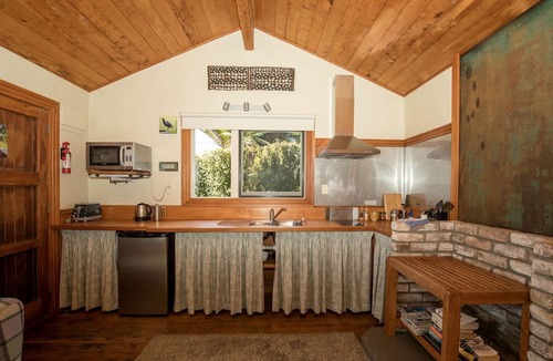 Punakaiki Cabin | Cottage Rental for Couples on West Coast of South Island, New Zealand