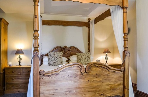 Leven House | Country Cottage Free parking and EV charging