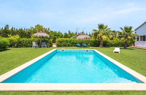 Sa Cabaneta Villa | Country House 'Can Mossenyer' with Mountain View, Private Pool and Wi-Fi