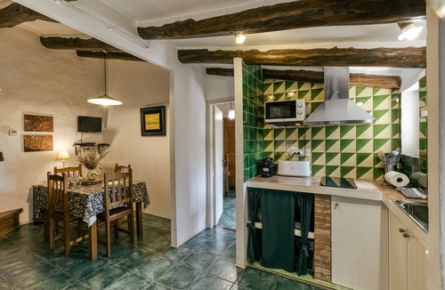 Llampaies House | Country House 'El Rebost Rural De Can Gat Vell' with Shared Pool, Wi-Fi and Air Conditioning