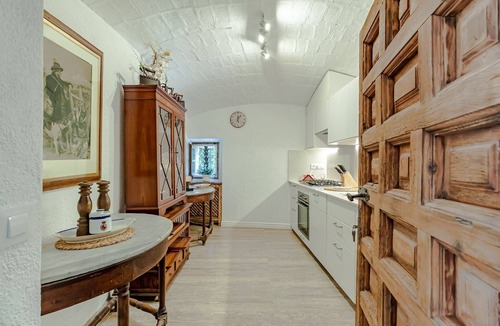 Darnius Apartment | Country House 'Mimosa Jardin' with Mountain Views, Wi-Fi, and Air Conditioning
