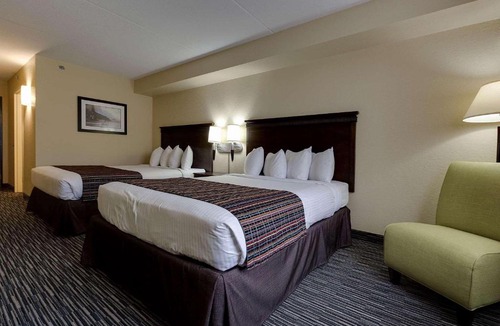 Niagara Falls Hotel | Country Inn & Suites by Radisson, Niagara Falls, ON
