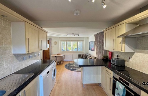 Willesborough House | Countryside Stay - Ashford Outlet & Eurotunnel