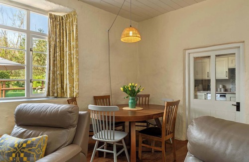 Milford Haven Cottage | Courtyard Cottage with Private Patio & Hot Tub