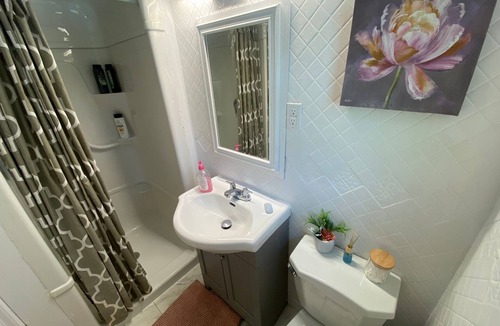 Thorold House | COZY 13 MIN HOME NEAR NIAGRA FALLS!