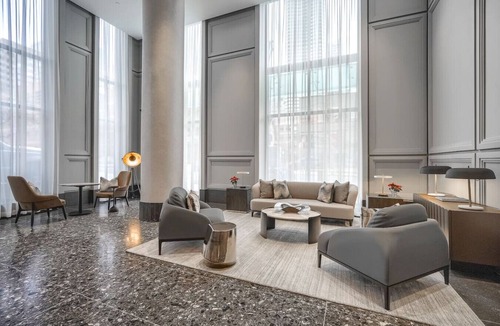 Bay Cloverhill Apartment | Cozy 1BR Apt with Gym, Near Royal Ontario Museum