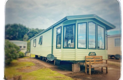 Stranraer House | Cozy 2-Bedroom Mobile Home in Kirkcolm with Sea Views