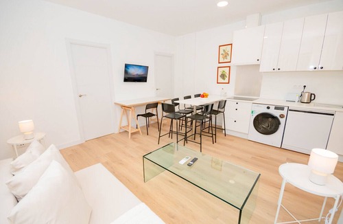 Quintana Apartment | Cozy and charming 3-bedroom apartment in Madrid
