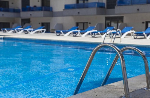 Platja d'Aro Apartment | Cozy Apt 150m from the Beach, Pool, A/C, and Free WiFi