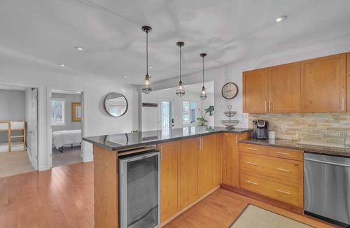 Levergood Beach House | Cozy cottage steps from beautiful Lake Erie w/Hot tub. Wine, dine and unwind!